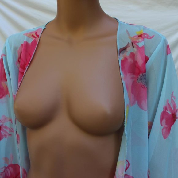 WOMENS MID LENGTH LIGHTWEIGHT DUSTER COVER UP SIZE MEDIUM LIGHT BLUE PINK FLOWER - Picture 3 of 8